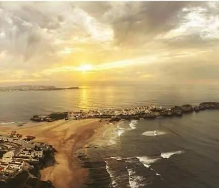 Surf House Helena Maison d'hôtes 4*