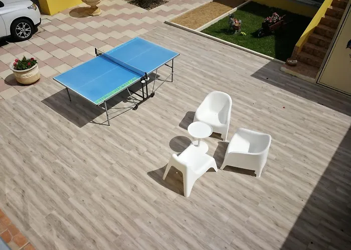 בית הארחה Surf House Helena 4*