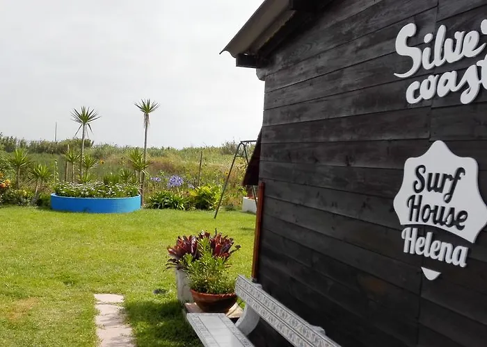 בית הארחה Surf House Helena 4*